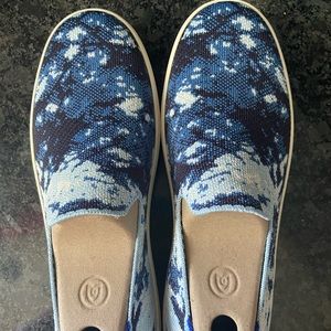 BNIB Rothys Shibori 8.5